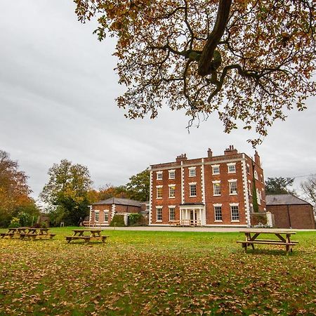 Yha Chester Trafford Hall Dunham-on-the-Hill Exterior photo