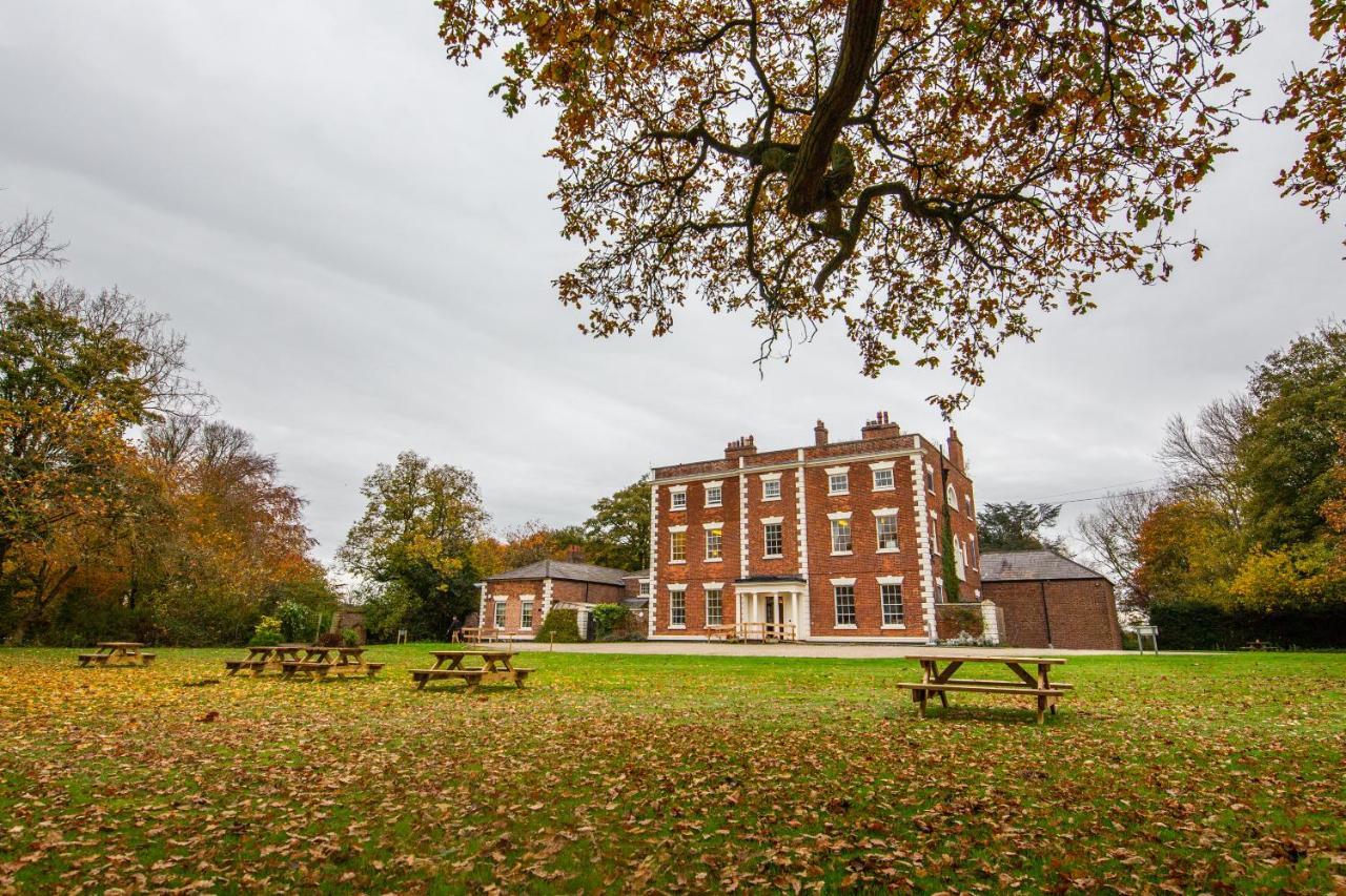 Yha Chester Trafford Hall Dunham-on-the-Hill Exterior photo