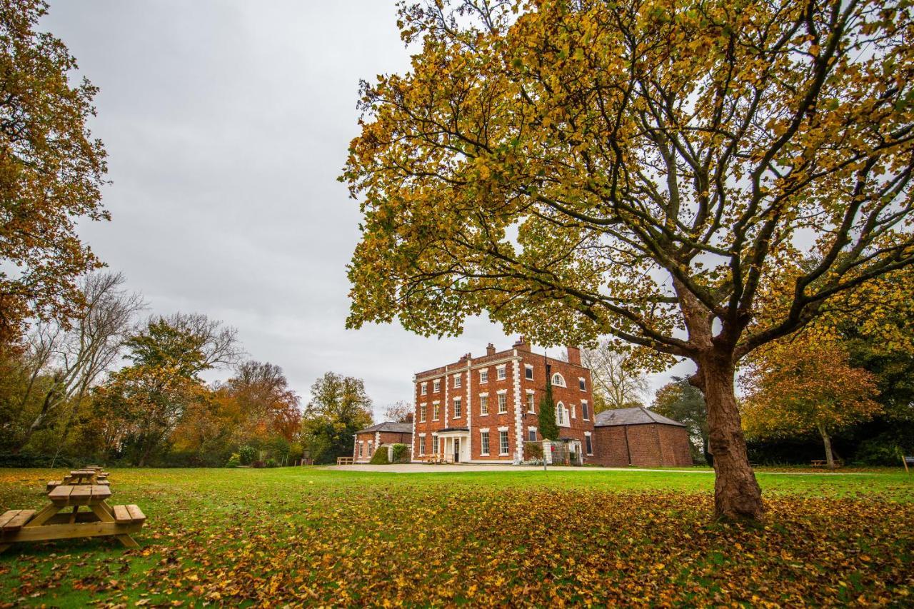 Yha Chester Trafford Hall Dunham-on-the-Hill Exterior photo