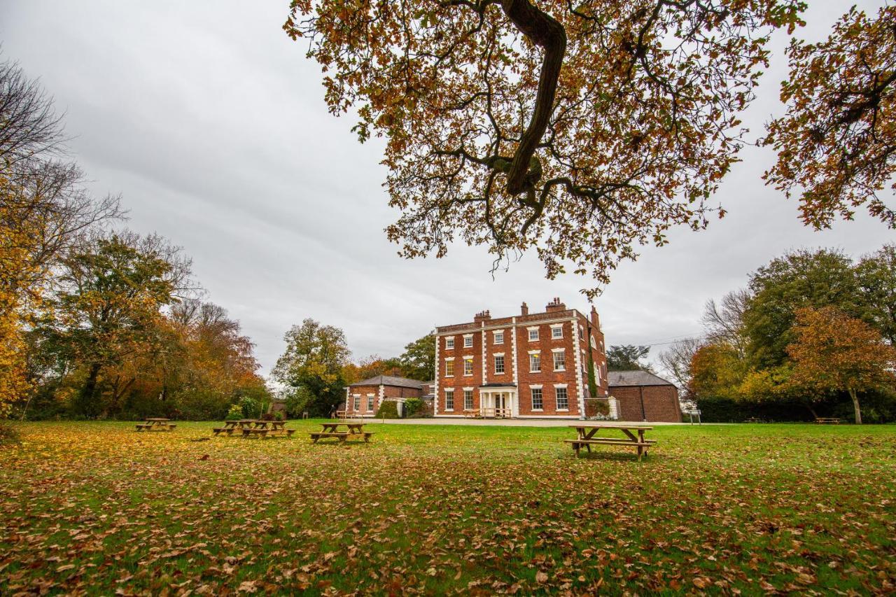 Yha Chester Trafford Hall Dunham-on-the-Hill Exterior photo