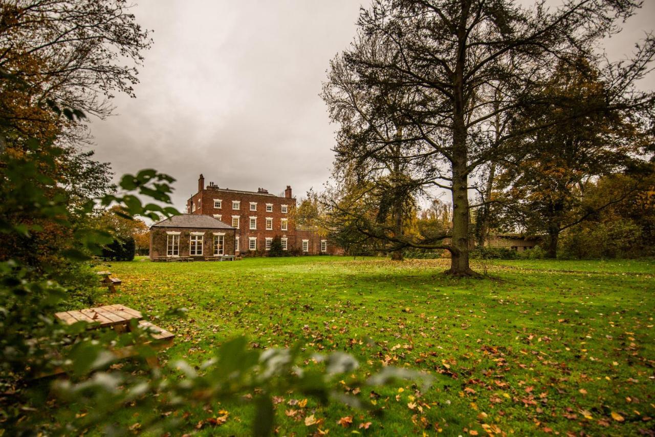 Yha Chester Trafford Hall Dunham-on-the-Hill Exterior photo