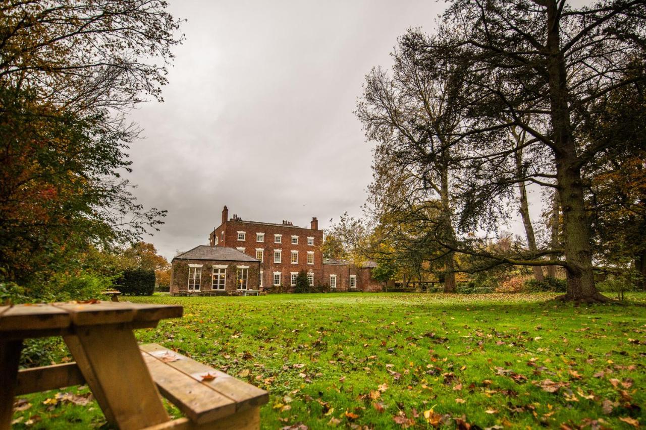 Yha Chester Trafford Hall Dunham-on-the-Hill Exterior photo